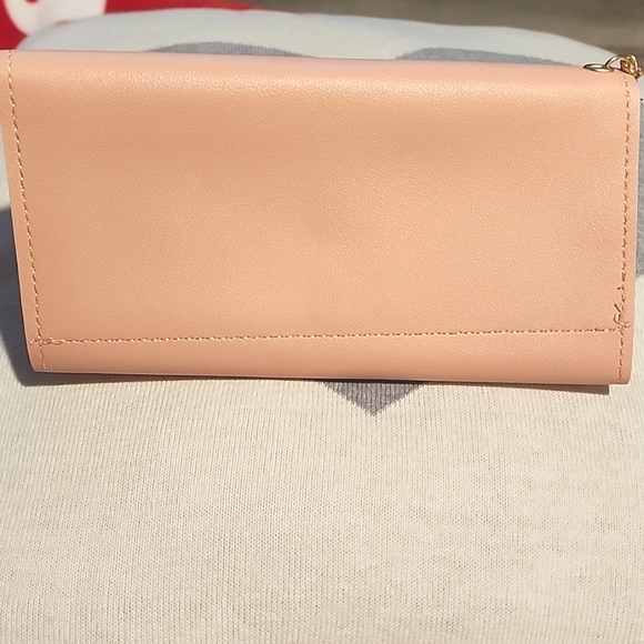 Pink Wallet - Picture 5 of 6